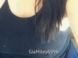 GiaMiley6996