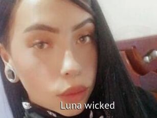 Luna_wicked