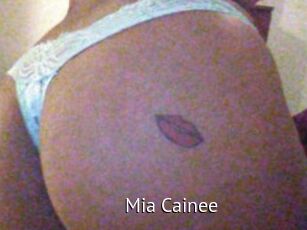 Mia_Cainee