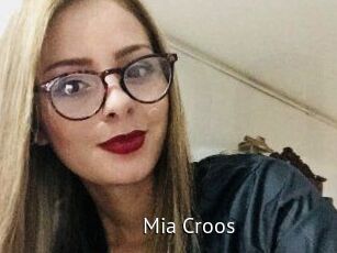 Mia_Croos