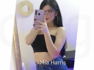 Mia_Harris