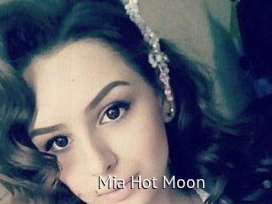 Mia_Hot_Moon