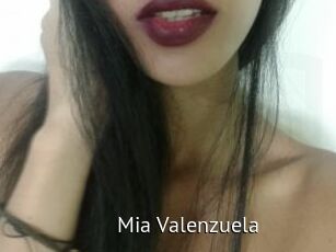 Mia_Valenzuela