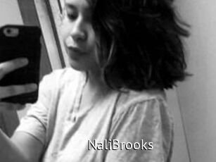 Nali_Brooks