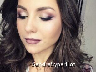 SandraSyperHot